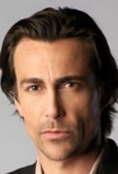 Дэниэл Бернхард