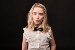 Фото №1 МакКенна Грейс