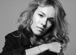 Фото №2 Элоди Фонтан