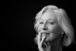 Фото №1 Джейн Александр