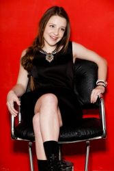 Фото №2 Саманта Ислер