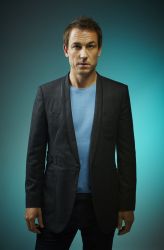 Фото №2 Тобайас Мензис