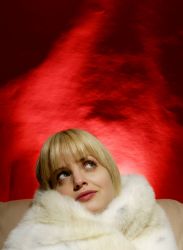 Фото №2 Мена Сувари