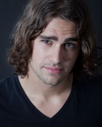 Фото №2 Коуди Кирсли