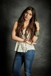 Фото №2 Бхуми Педнекар