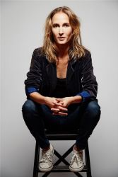 Фото №1 Ellie Poussot