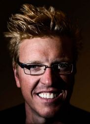 Фото №1 Джейк Бьюзи