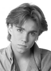 Фото №1 Джонатан Брэндис