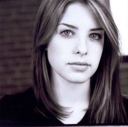 Фото №2 Мэгги Кастл