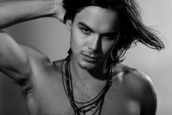 Фото №1 Тайлер Блэкберн