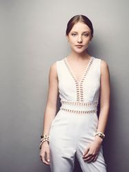 Фото №1 Саманта Ислер