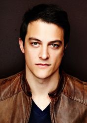 Фото №1 Джеймс Маккэй