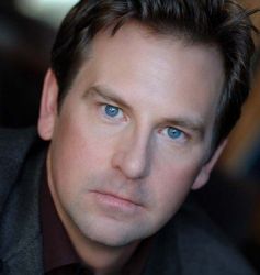 Фото №2 Стефен Баркер Тернер