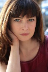 Фото №1 Стефани Папаниан