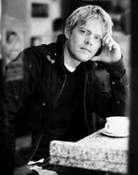 Фото №2 Крис Маршалл