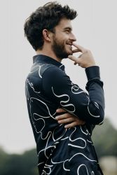 Фото №1 Джонатан Бэйли