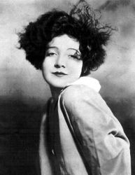 Фото №1 Мерна Кеннеди