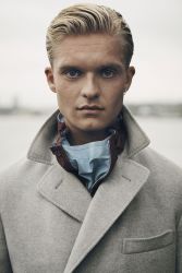 Фото №1 Том Глинн-Карни