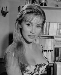 Фото №2 Эстелла Блен