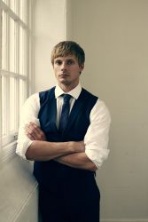 Фото №2 Брэдли Джеймс