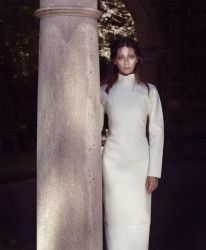 Фото №2 Анджела Сарафян