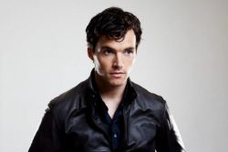 Фото №1 Йен Хардинг