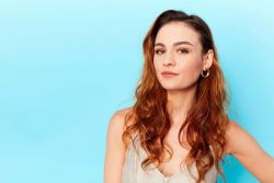 Фото №1 Софи Скелтон