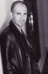 Фото №1 Энтони Азизи