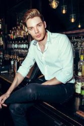 Фото №2 Доминик Шервуд