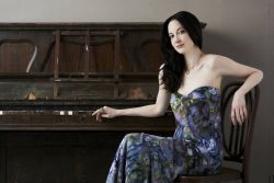 Фото №2 Андреа Райзборо