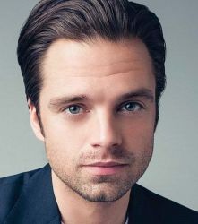 Фото №2 Себастьян Стэн
