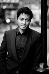 Фото №1 Стефен Рахман Хьюз