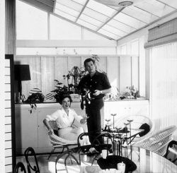 Фото №2 Говард Дафф