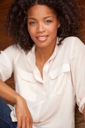 Фото №2 Shinelle Azoroh