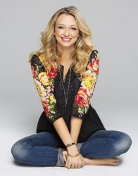 Фото №2 Зои Таквелл-Смит