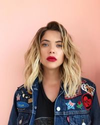 Фото №1 Эшли Бенсон