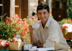 Фото №2 Патрик Брюэль