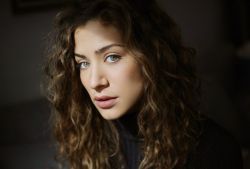 Фото №1 Мэнон Азем