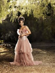 Фото №1 Аника Нони Роуз