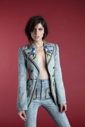 Фото №1 Калли Эрнандес