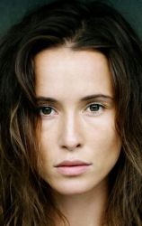 Фото №1 Пери Баумейстер