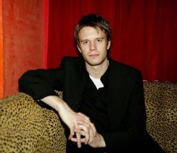 Фото №2 Люк Мэбли