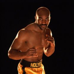 Фото №1 Эвандер Холлифилд