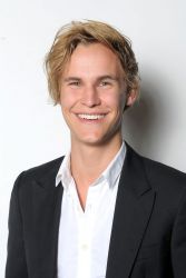 Фото №2 Риз Уэйкфилд