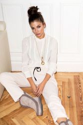 Фото №2 Урсула Корберо