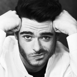 Фото №2 Ричард Мэдден