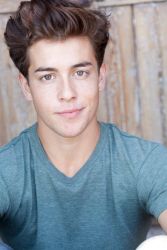 Фото №1 Аугуст Роудс