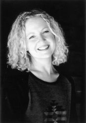 Фото №2 Кэролин Лоуренс