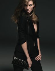 Фото №1 Анджела Линдвэлл