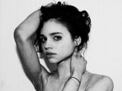 Фото №2 Индиа Айсли